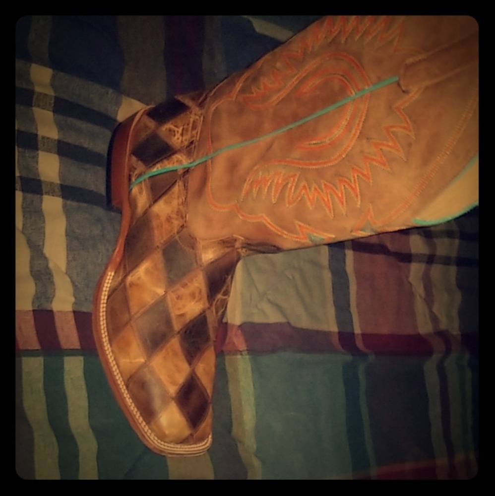 HP cowboy boots